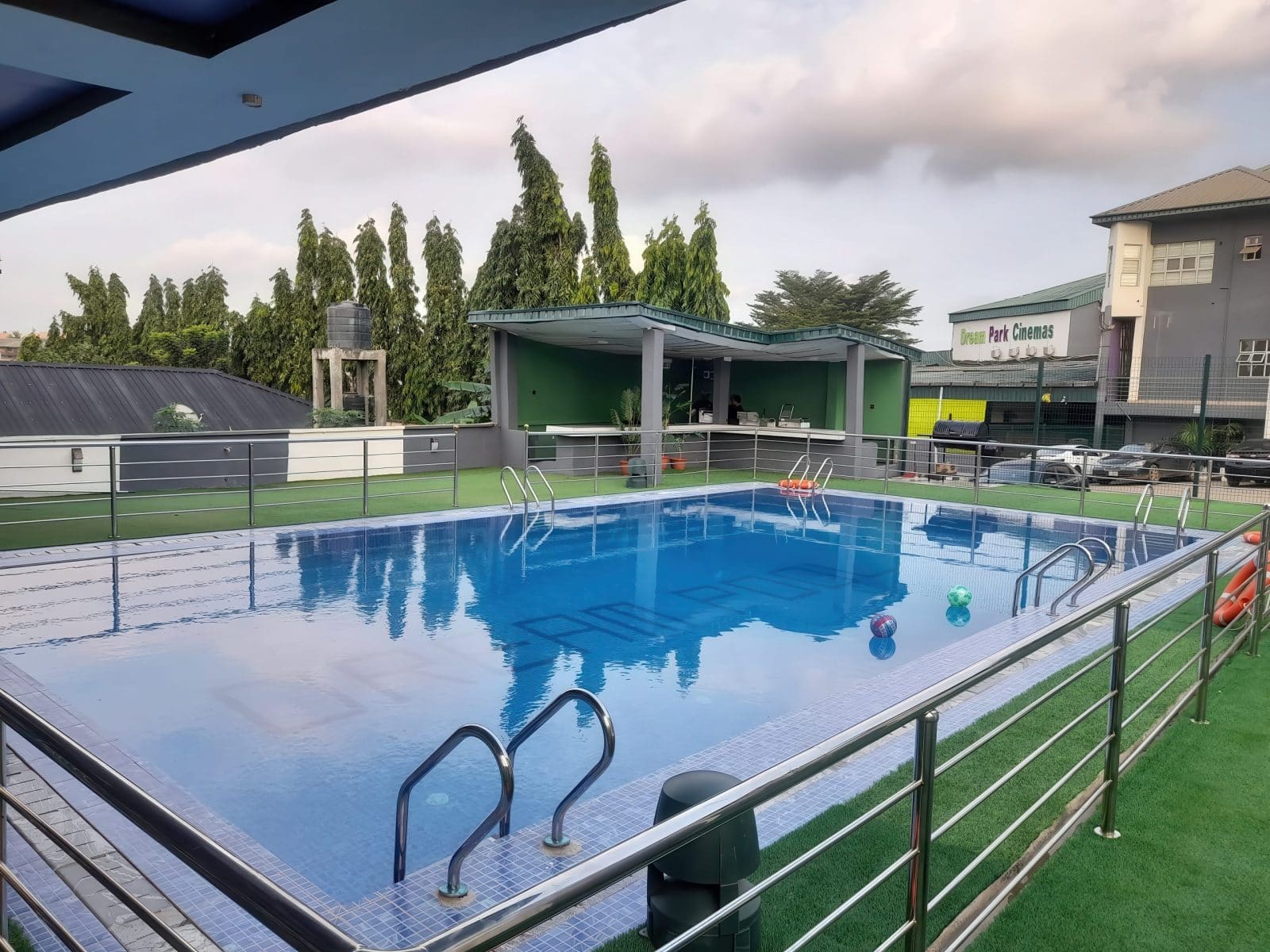 Pool